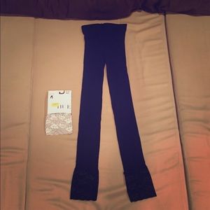 Hue M/L Chrome & Black Lace Trim Footless Tights